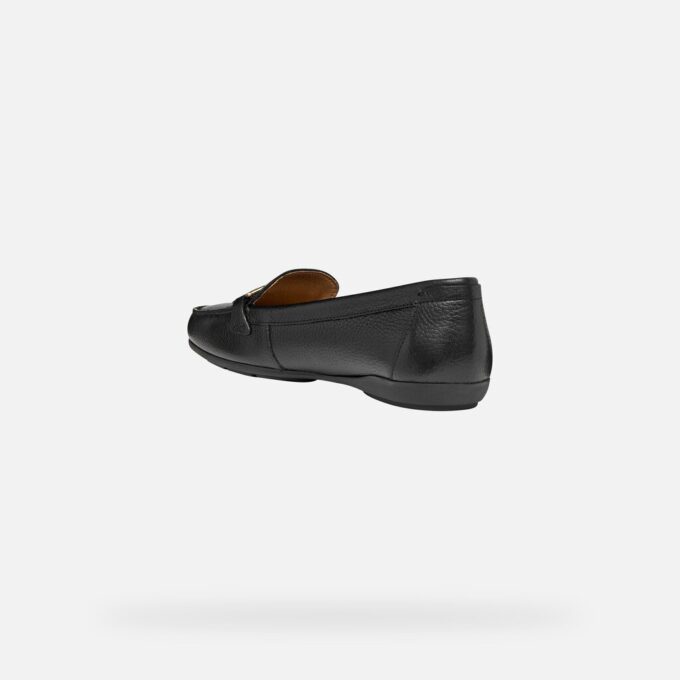 Annytah Moc Woman