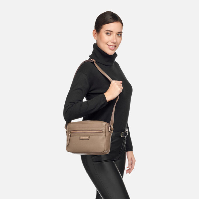 Blandine Woman