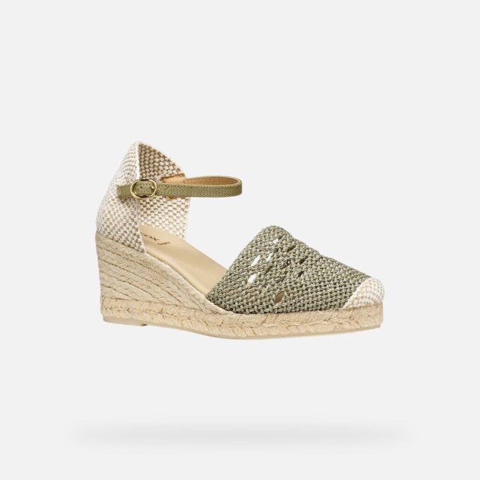 Gelsa Low Woman