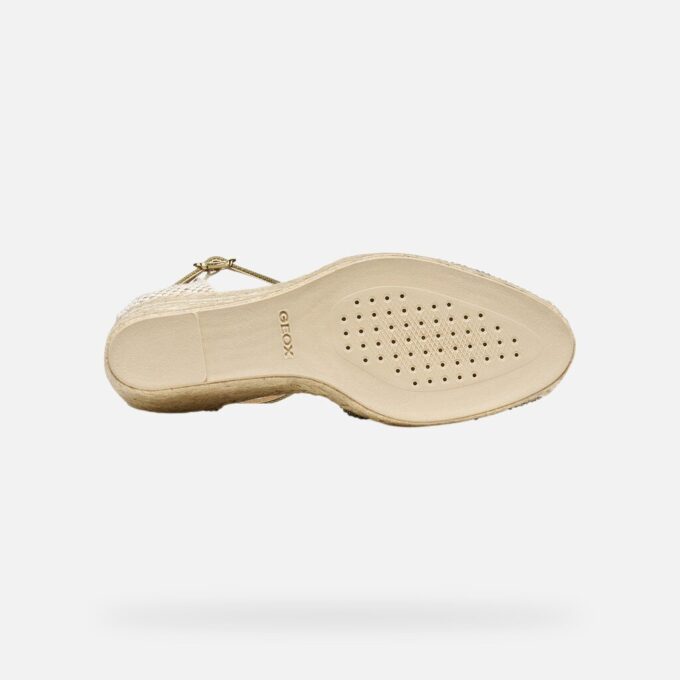 Gelsa Low Woman