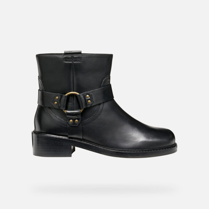 Nalvia Woman