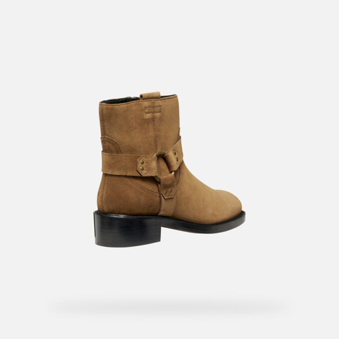 Nalvia Woman