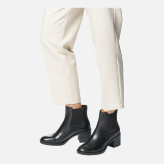 Serilda 60 Woman